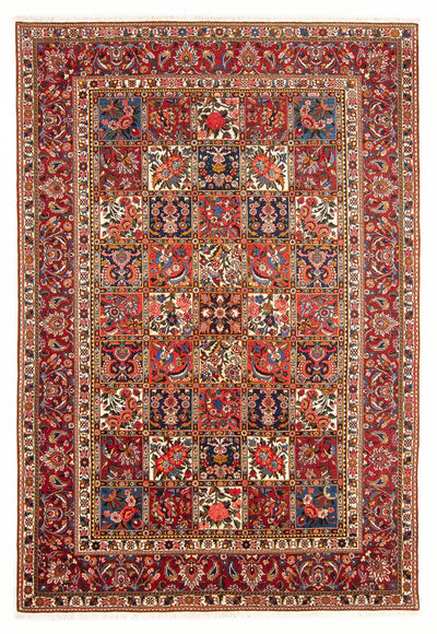 Bakhtiari Rug 210x312cm - Persian Rugs