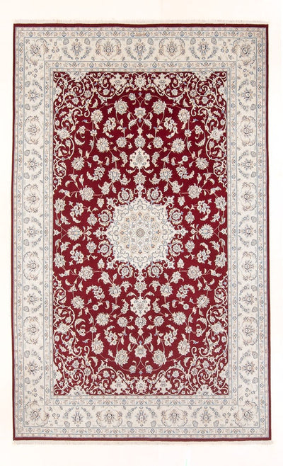 Nain Rug 198x300cm - Persian Rugs