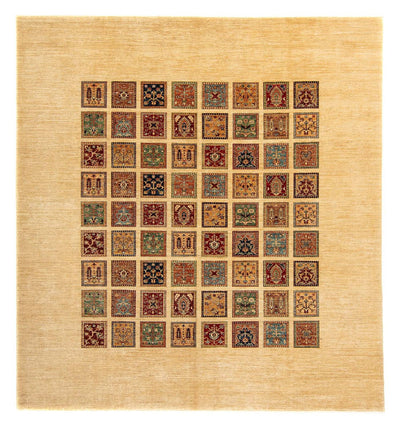 Bakhtiari Rug 306x325cm - Persian Rugs