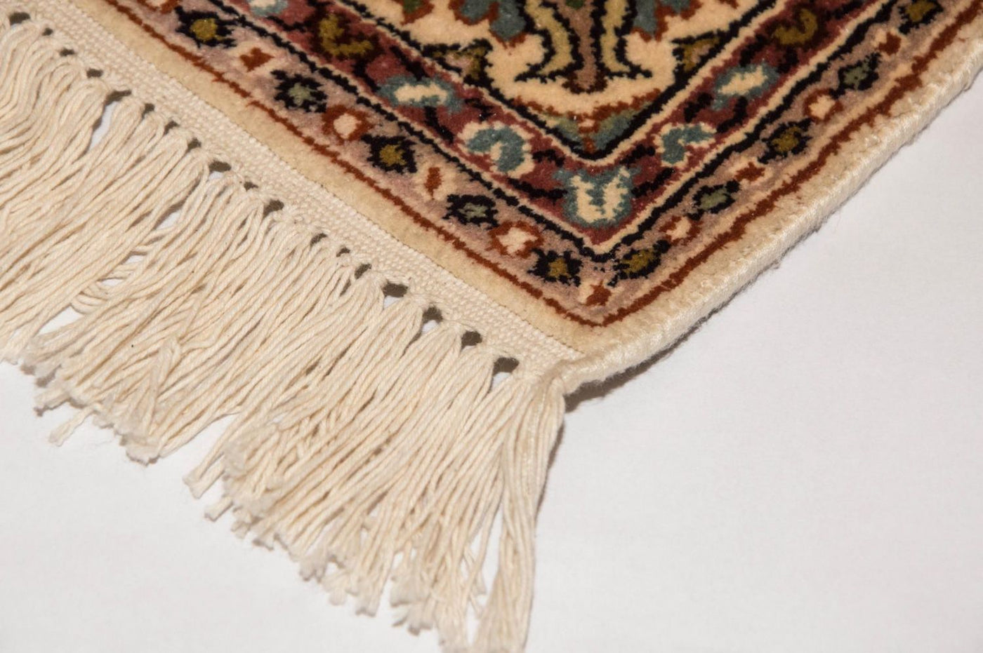 Kashmir Silk Rug 190x77cm - Oriental Rug