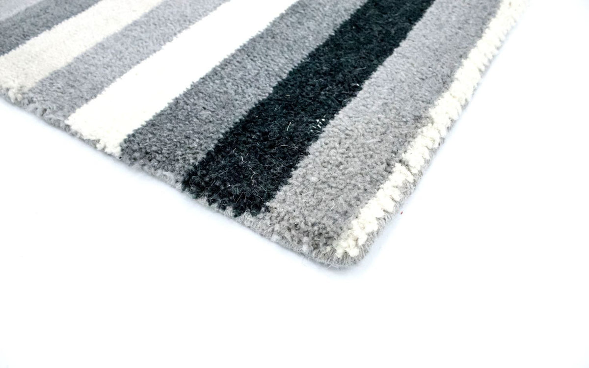 Wool Rug - 138 x 72 cm - multicolored