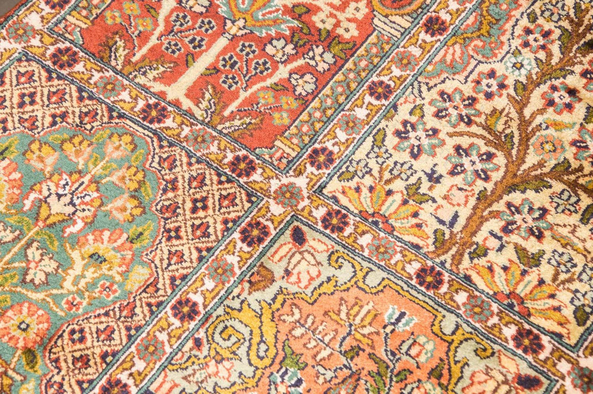 Silk Rug - Kashmir Silk - 91 x 65 cm - multicolored