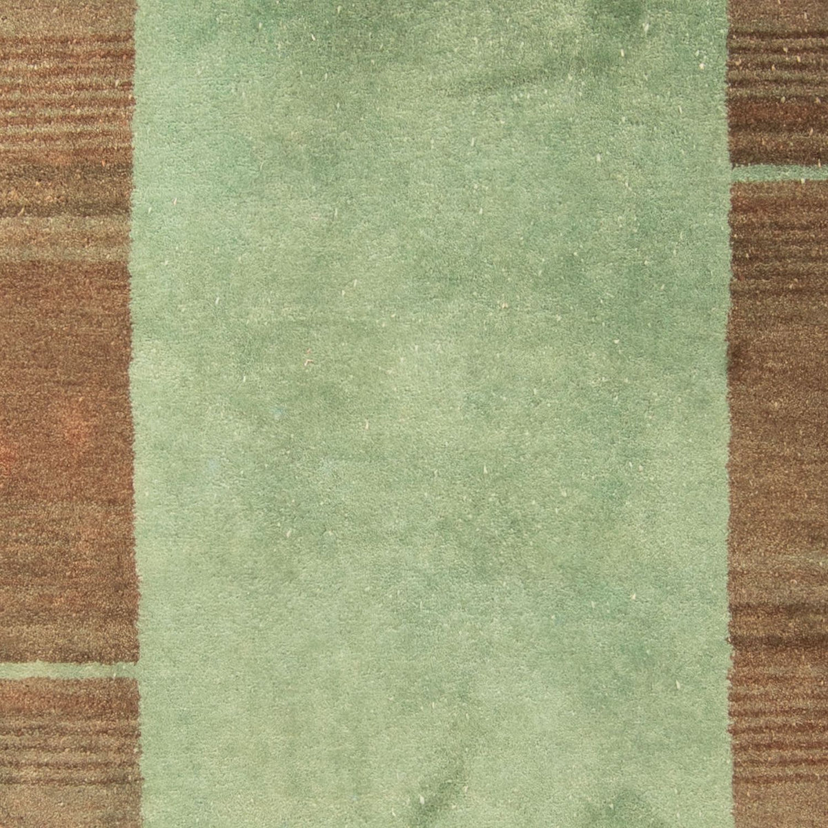 Wool Rug - 193 x 137 cm - green