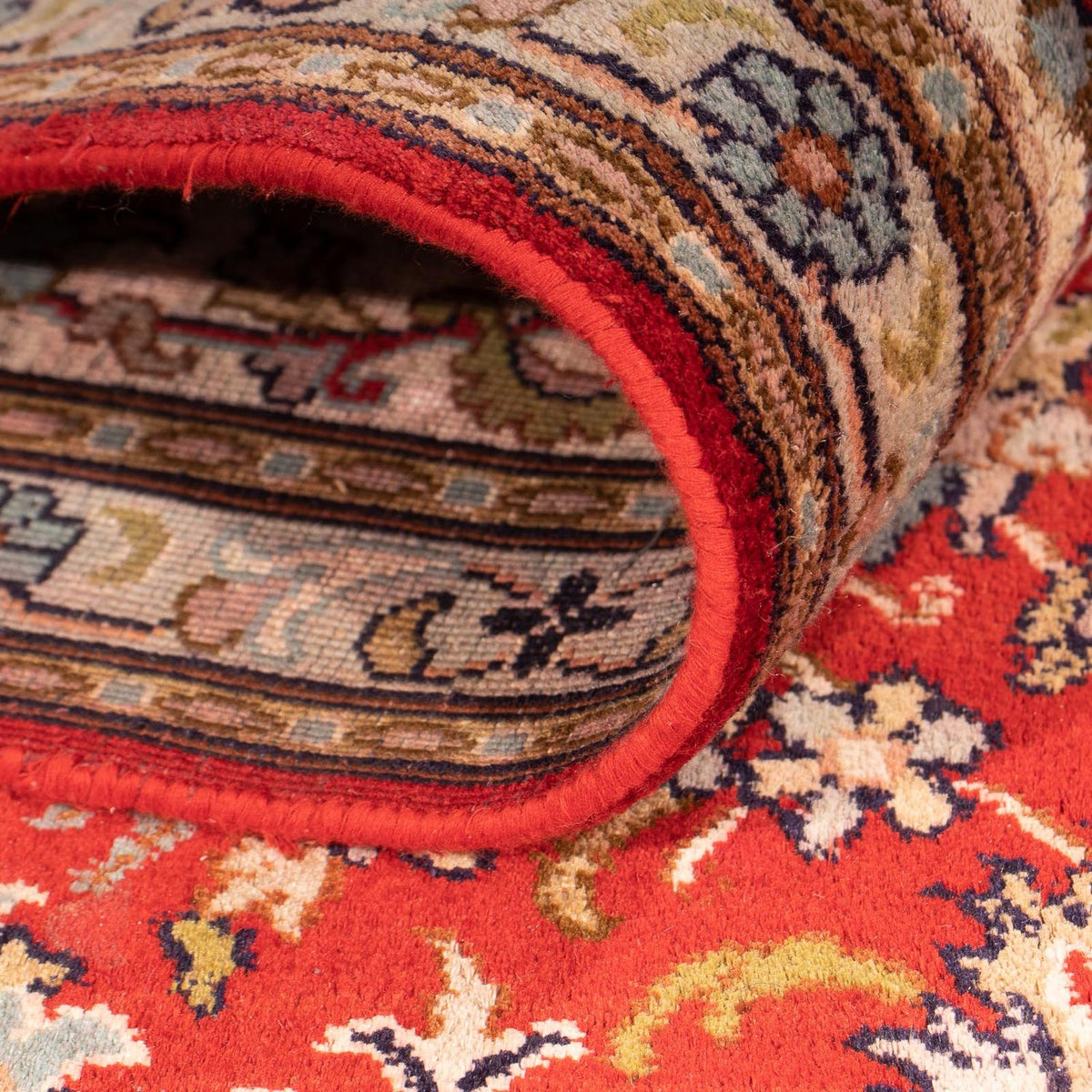 Silk Rug - Kashmir Silk - 277 x 186 cm - red