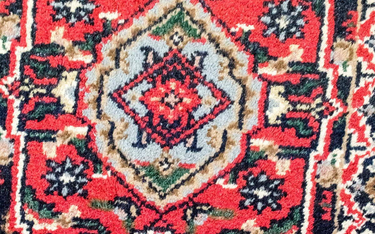 Oriental Rug - 150 x 80 cm - red