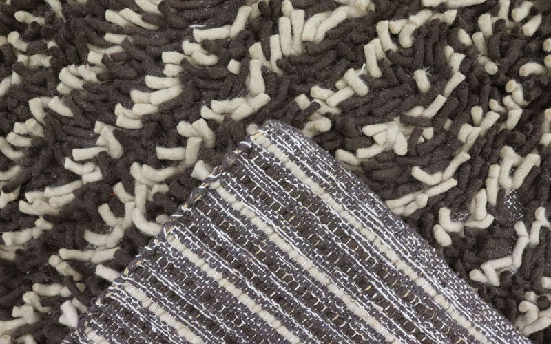 High-Pile Rug - 200 x 124 cm - multicolored