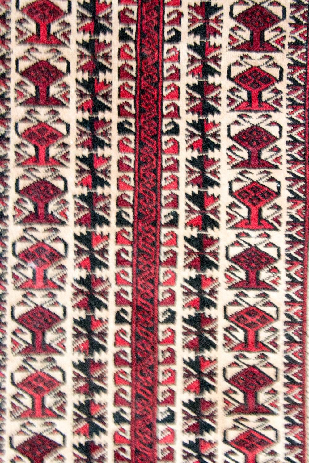 Belutsch Rug - 129 x 93 cm - red