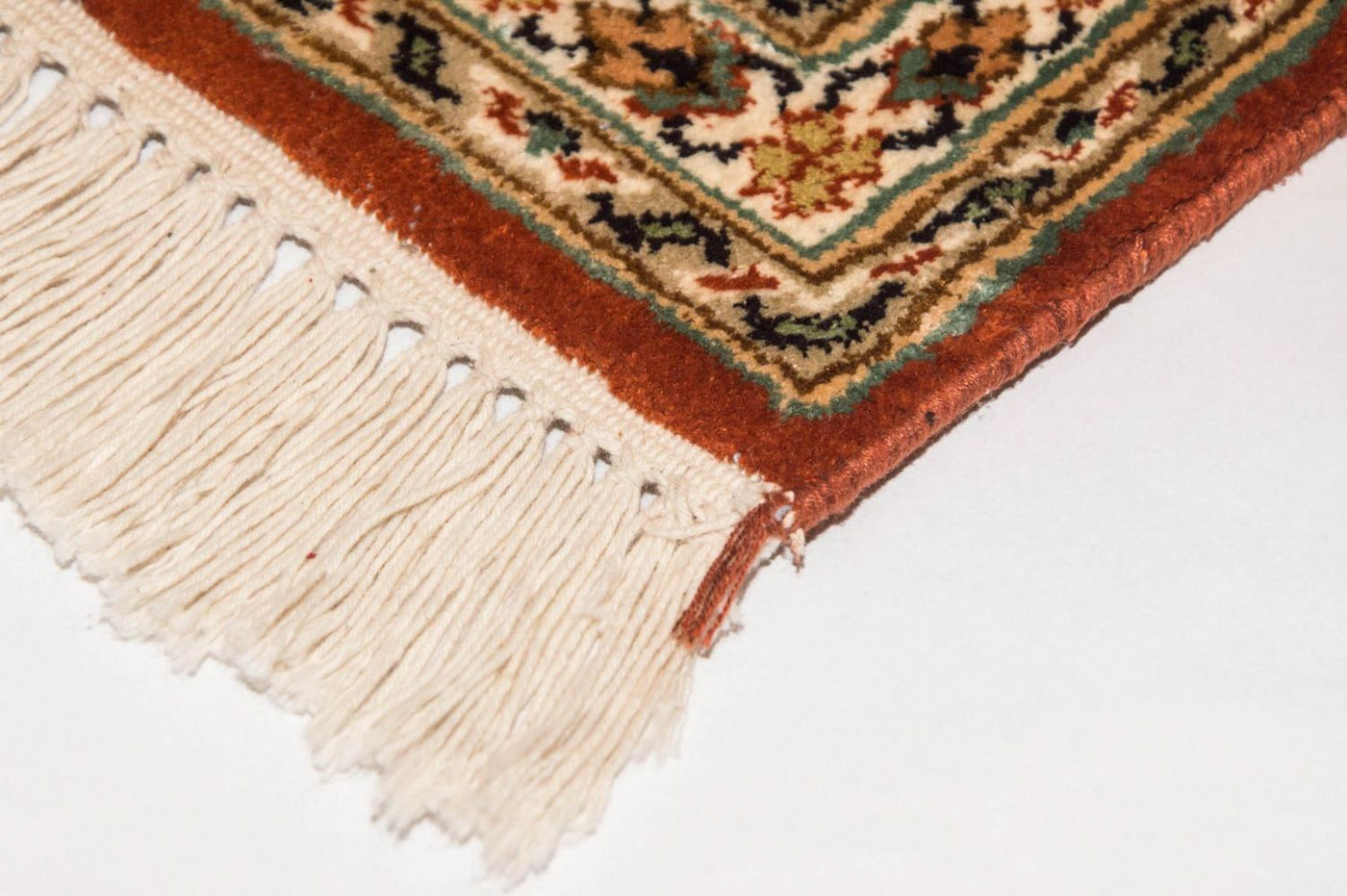 Kashmir Silk Rug 194x120cm - Oriental Rug