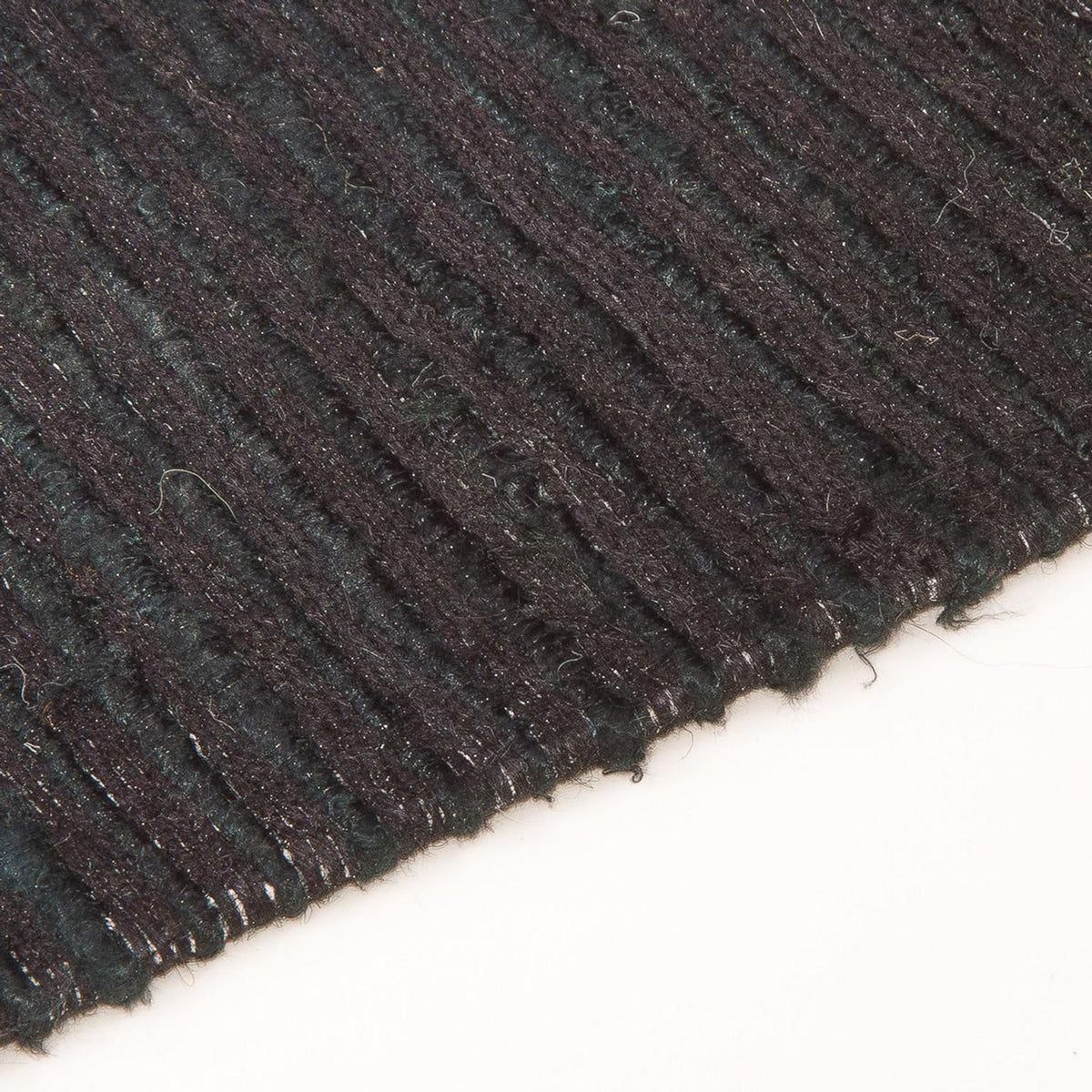 Low-Pile Rug - 180 x 120 cm - black