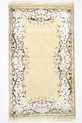 Designer Rug - 156 x 88 cm - beige