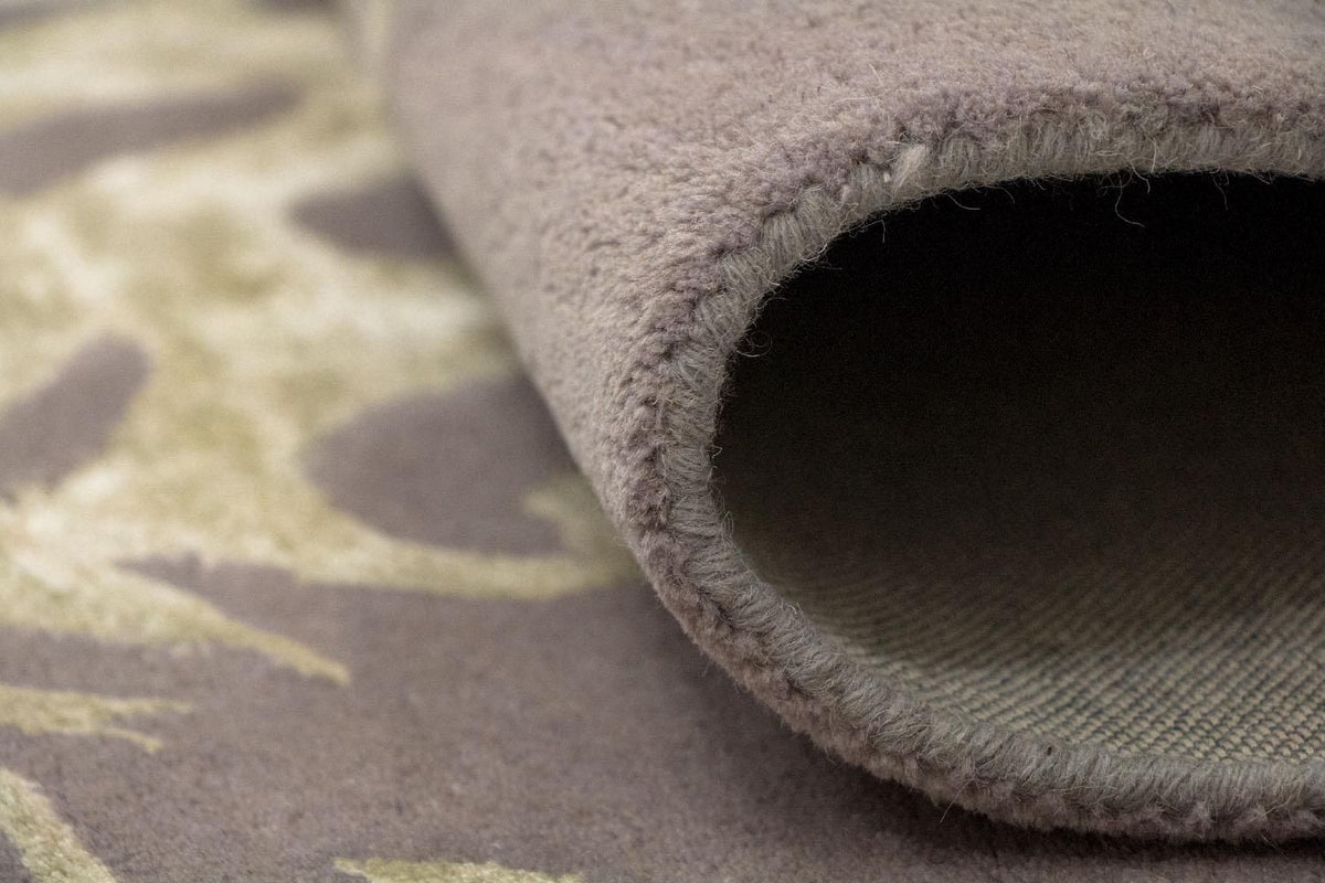 Designer Rug - 242 x 153 cm - lilac