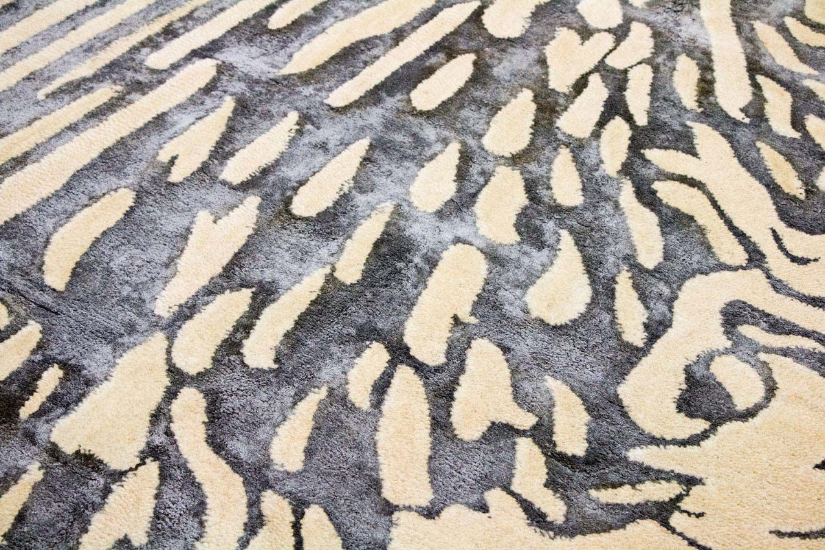 Designer Rug - 240 x 153 cm - beige