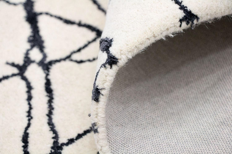 Designer Rug - 181 x 121 cm - beige