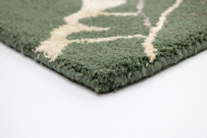 Designer Rug - 243 x 154 cm - green