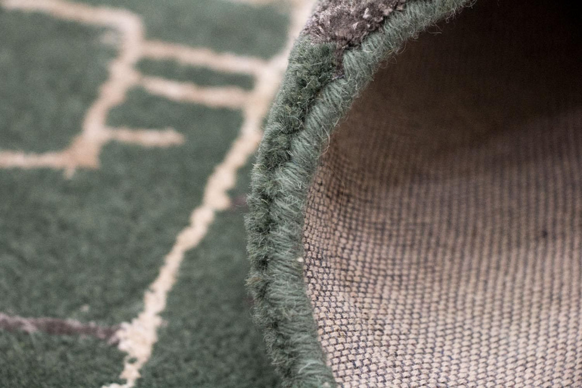 Designer Rug - 243 x 154 cm - green