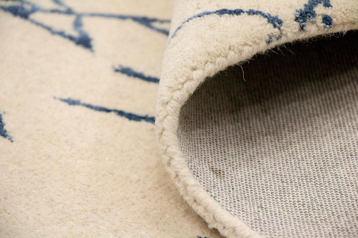 Designer Rug - 197 x 138 cm - beige