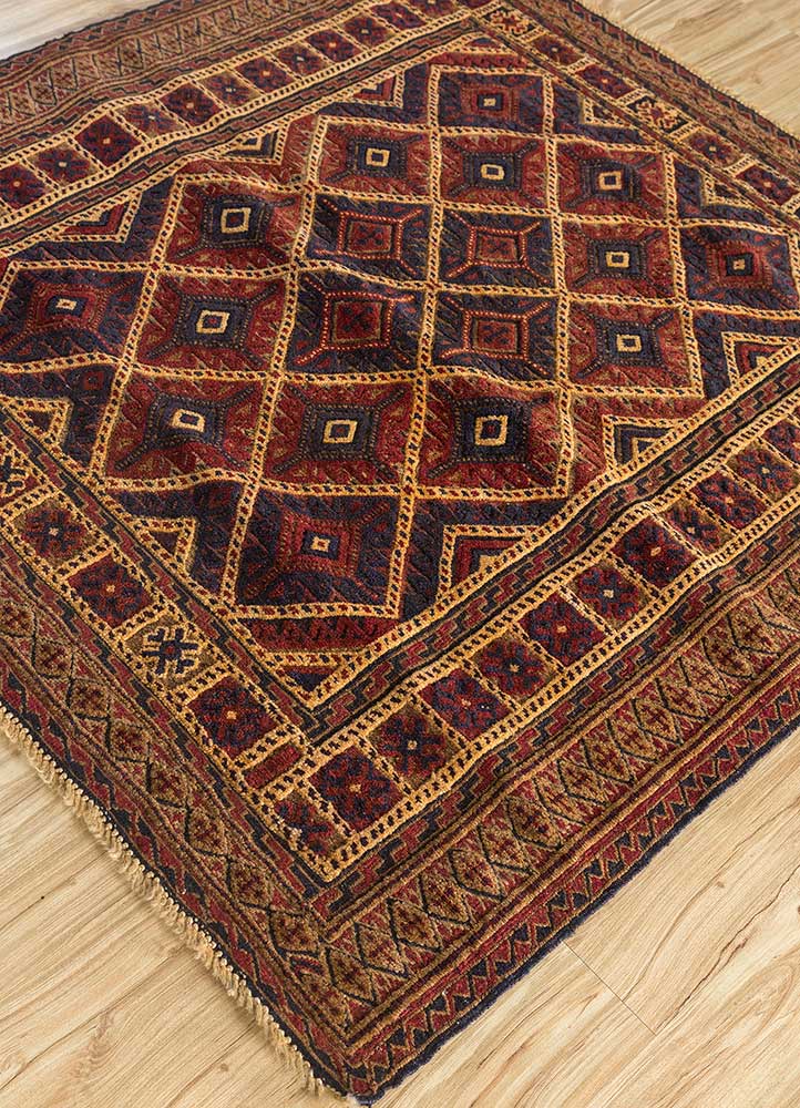Wool Rug square  - 120 x 120 cm - gold