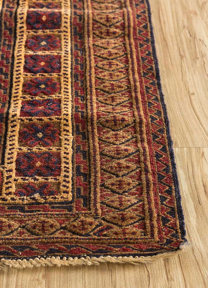 Wool Rug square  - 120 x 120 cm - gold