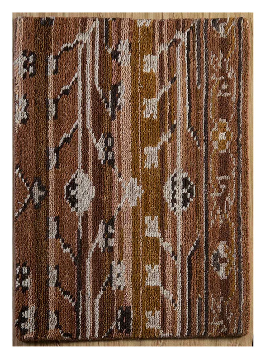 Wool Rug - 300 x 240 cm - brown