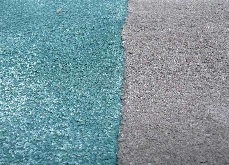 Wool Rug - 270 x 180 cm - multicolored