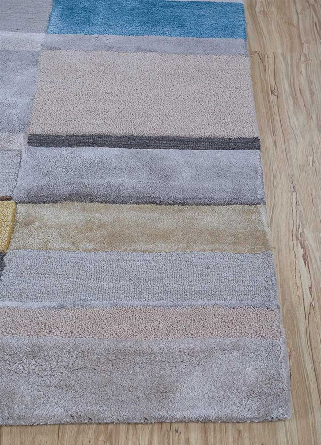 Wool Rug 270x180cm