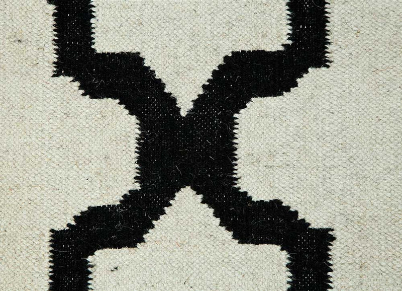 Wool Rug - 240 x 150 cm - black and white