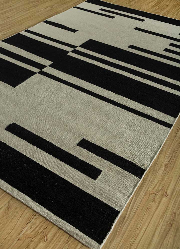 Wool Rug - 240 x 150 cm - black and white