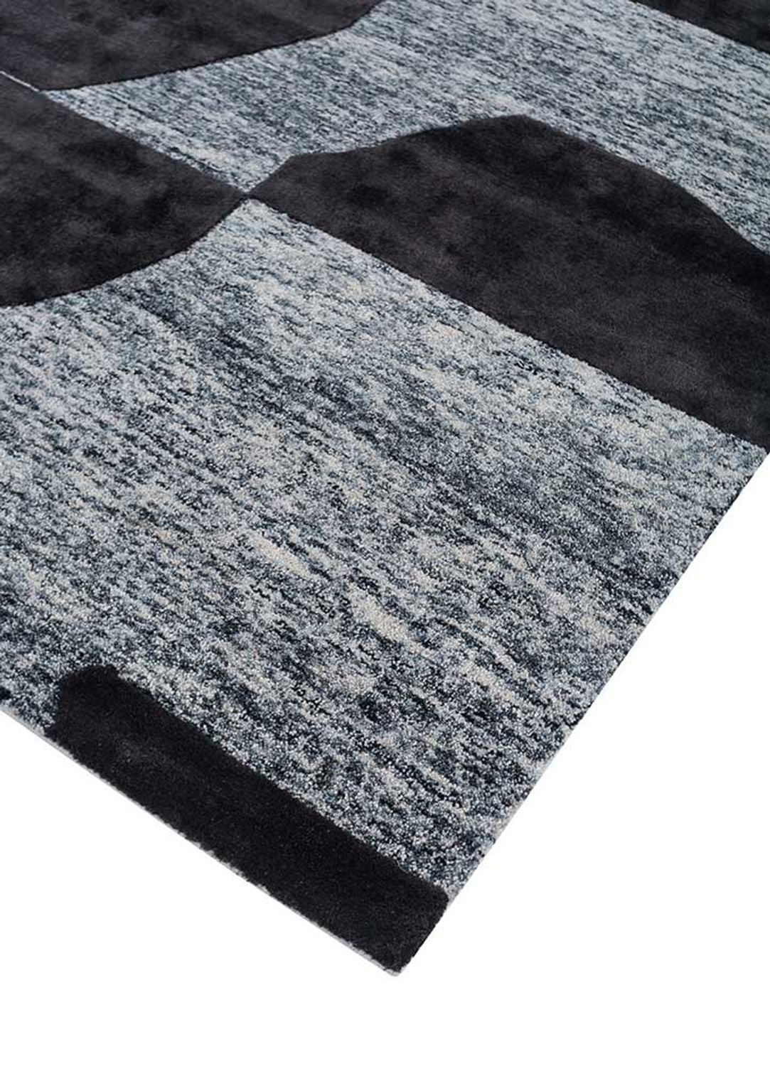 Wool Rug - 270 x 180 cm - black and white