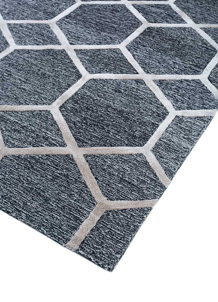 Wool Rug 270x180cm