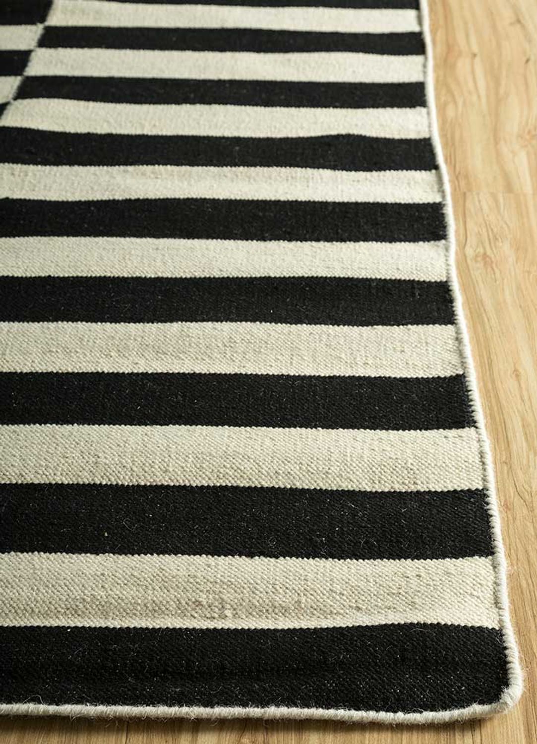 Designer Rug 360x270cm - Designerteppich