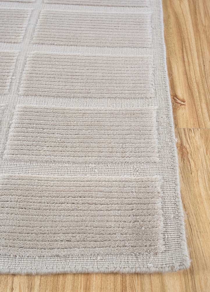 Wool Rug - 270 x 180 cm - grey