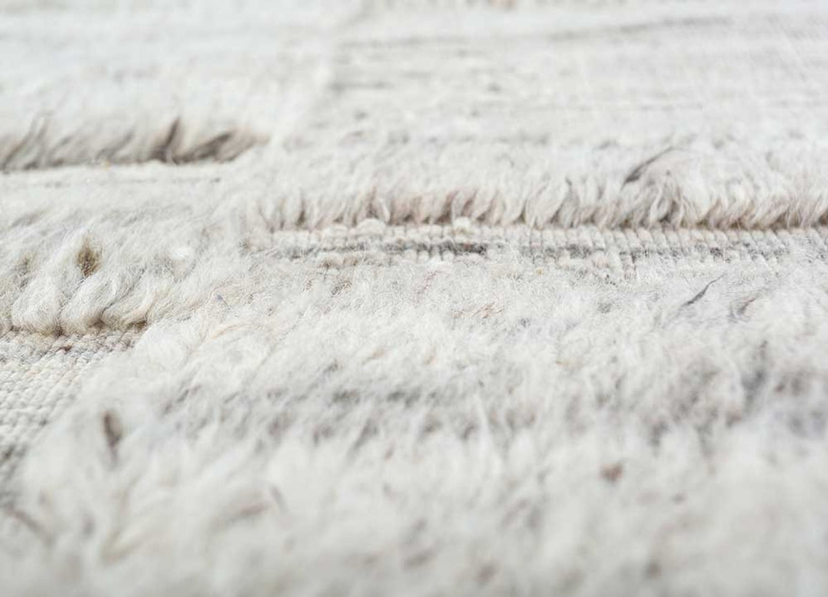 Wool Rug - 300 x 240 cm - white