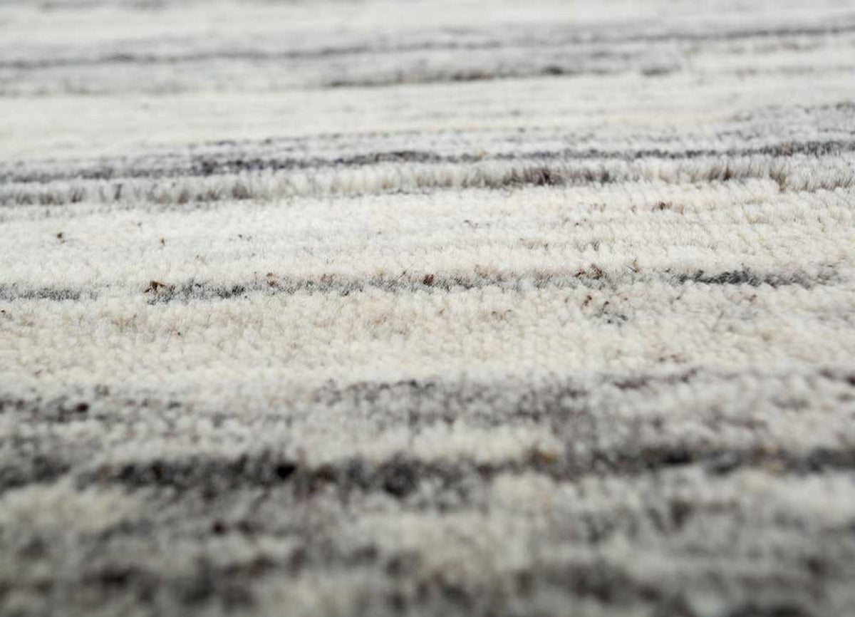 Wool Rug - 270 x 180 cm - cream