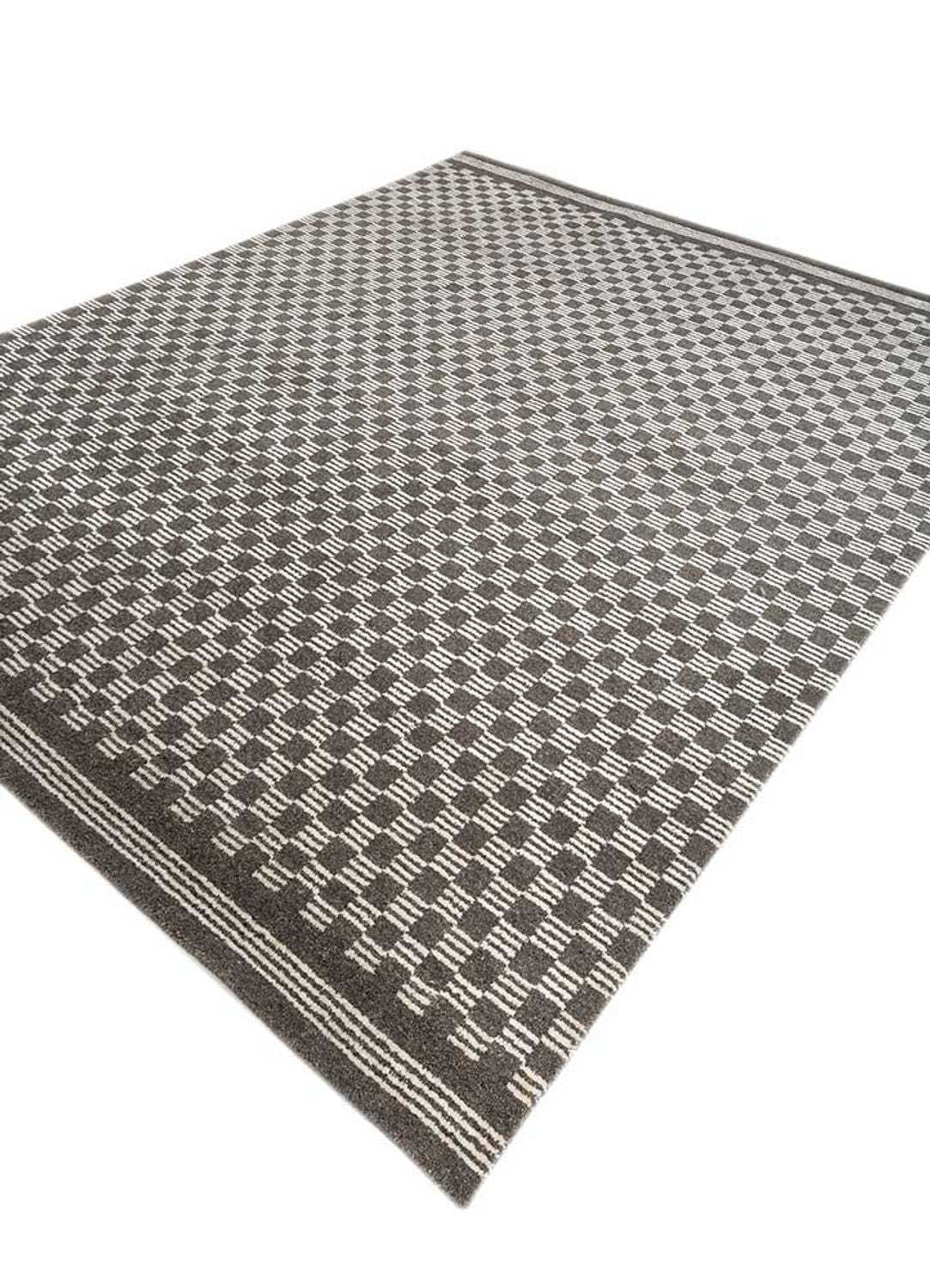 Rug - 300 x 240 cm - black and white