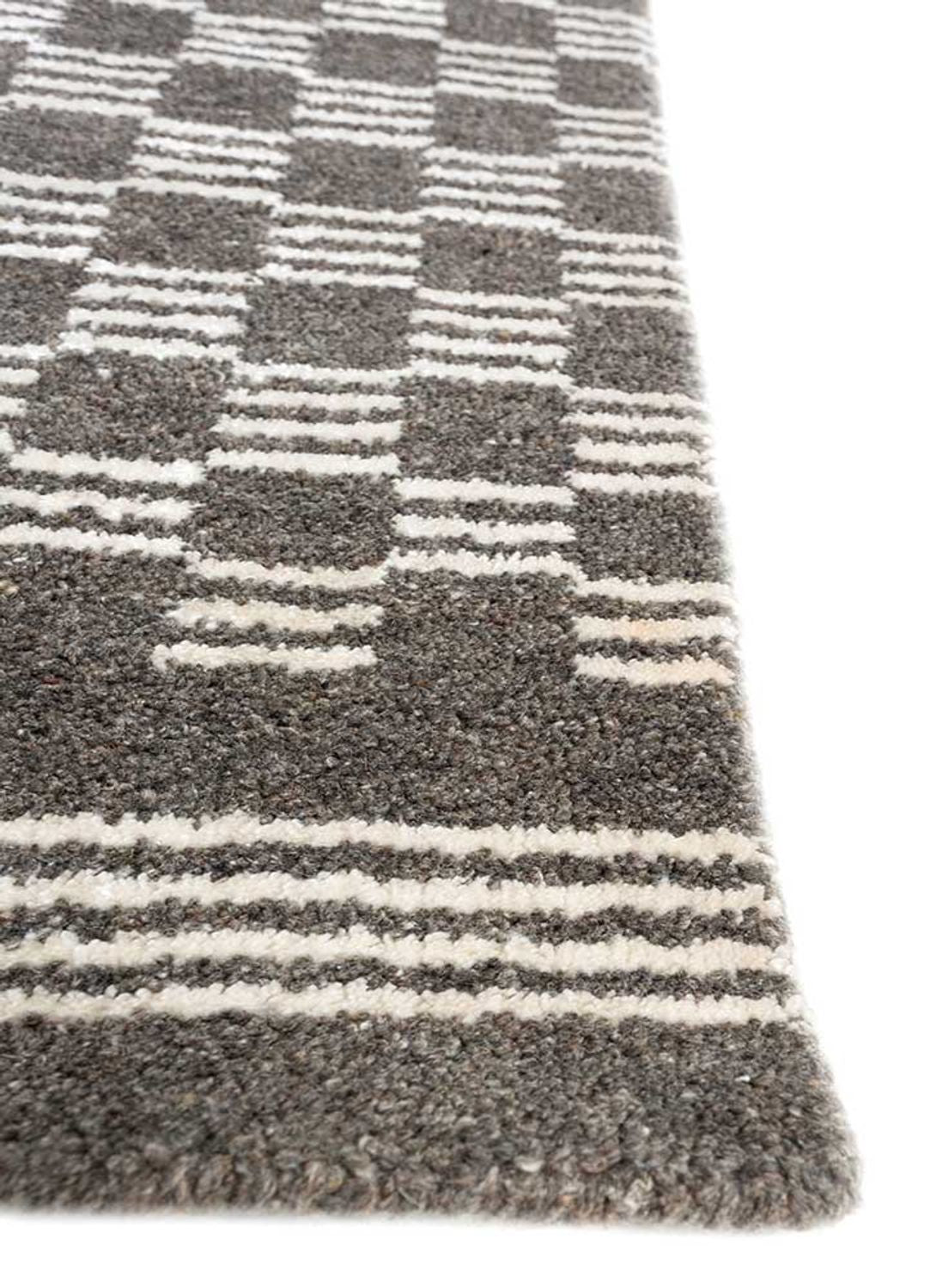 Rug 300x240cm