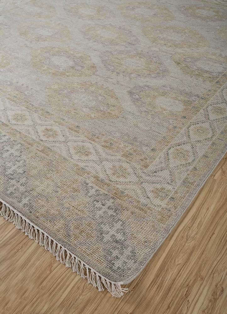 Wool Rug - 300 x 240 cm - gold