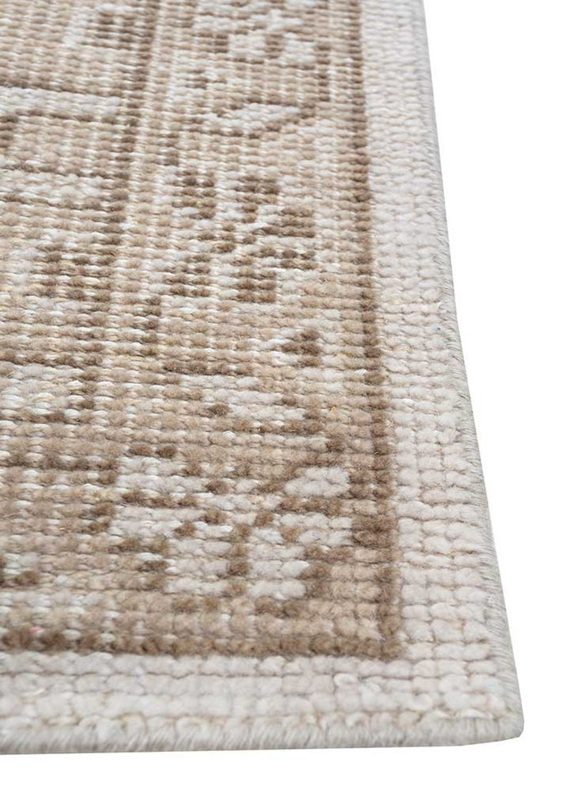 Wool Rug - 300 x 240 cm - white