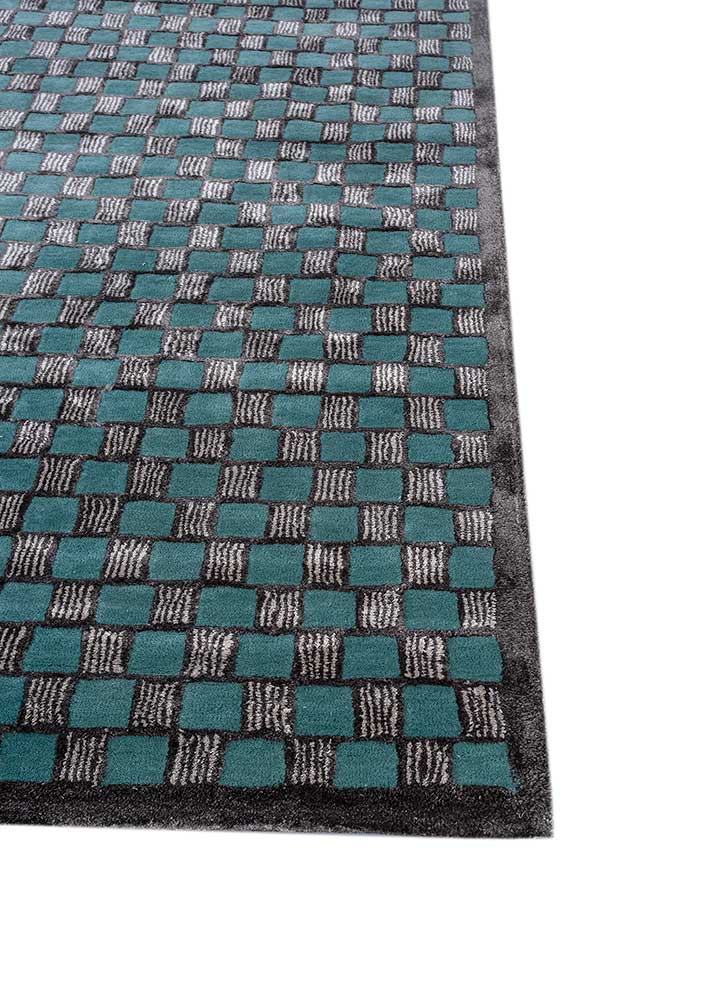 Wool Rug 270x180cm