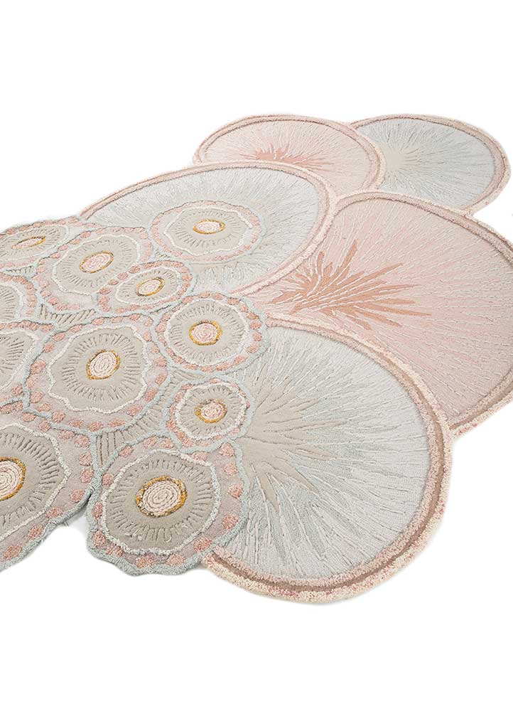 Wool Rug other shape  - 240 x 180 cm - beige