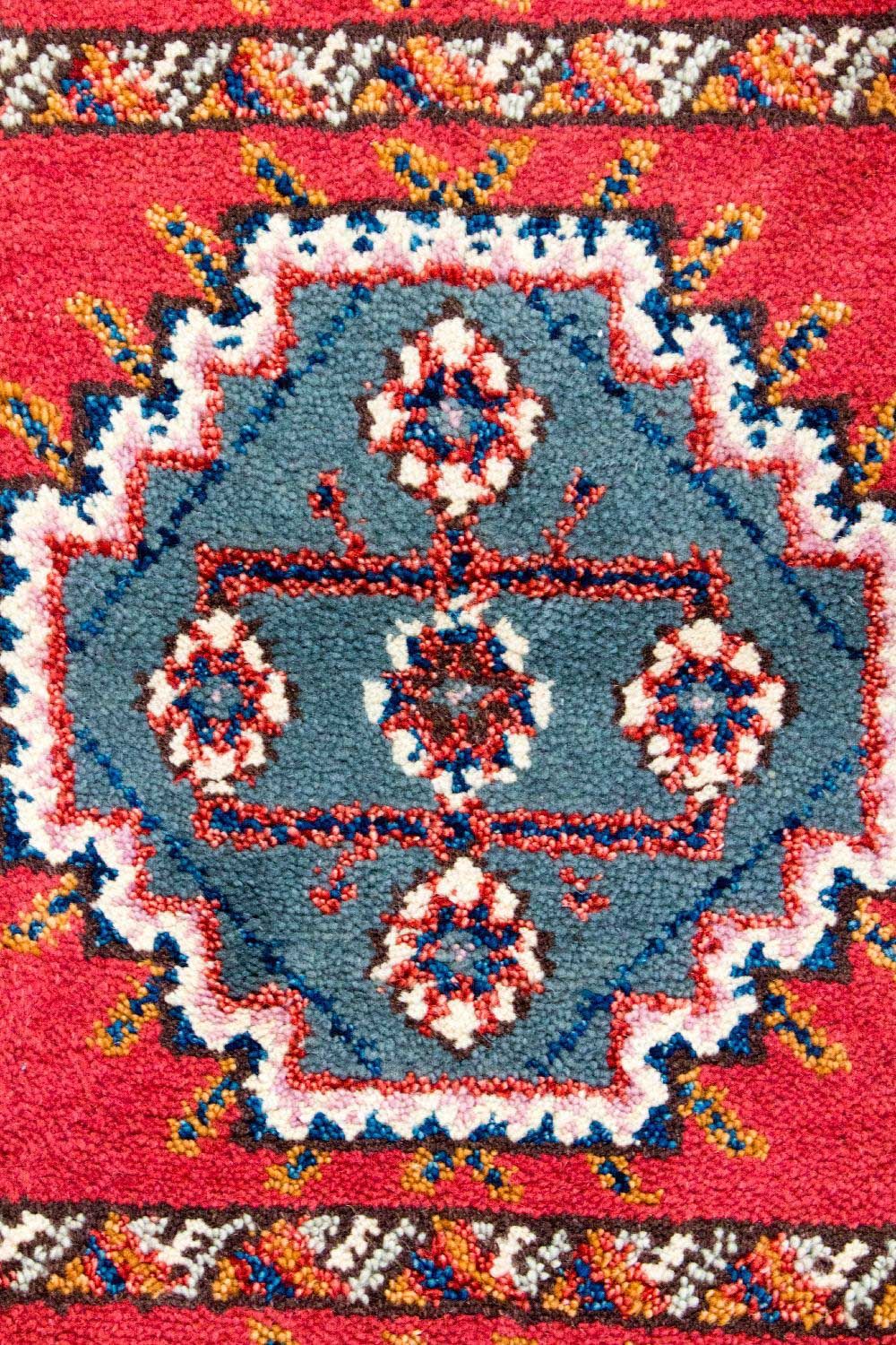 Oriental Rug - 152 x 94 cm - red