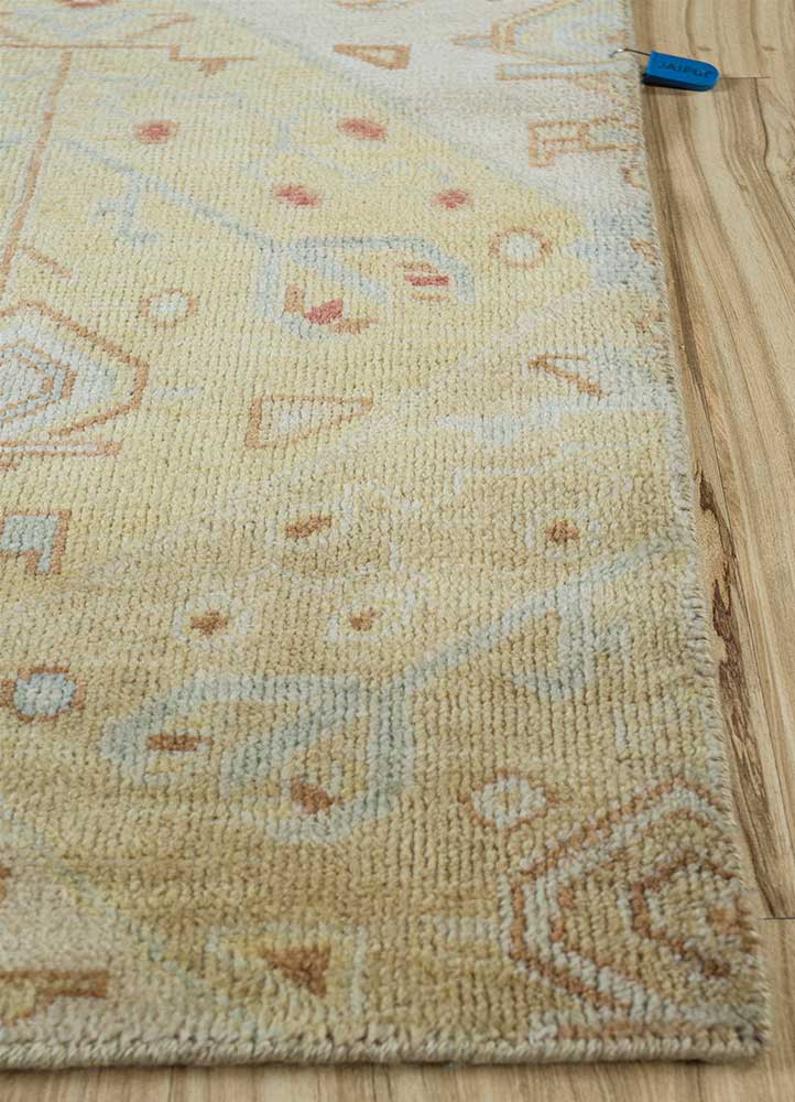Wool Rug - 120 x 60 cm - gold