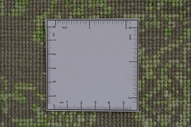 Designer Rug - 259 x 183 cm - light green