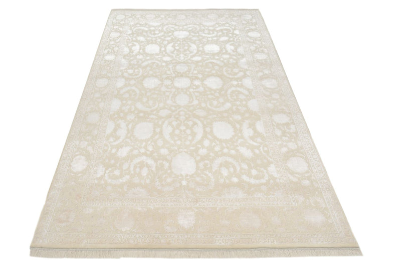 Oriental Rug - 307 x 200 cm - light beige