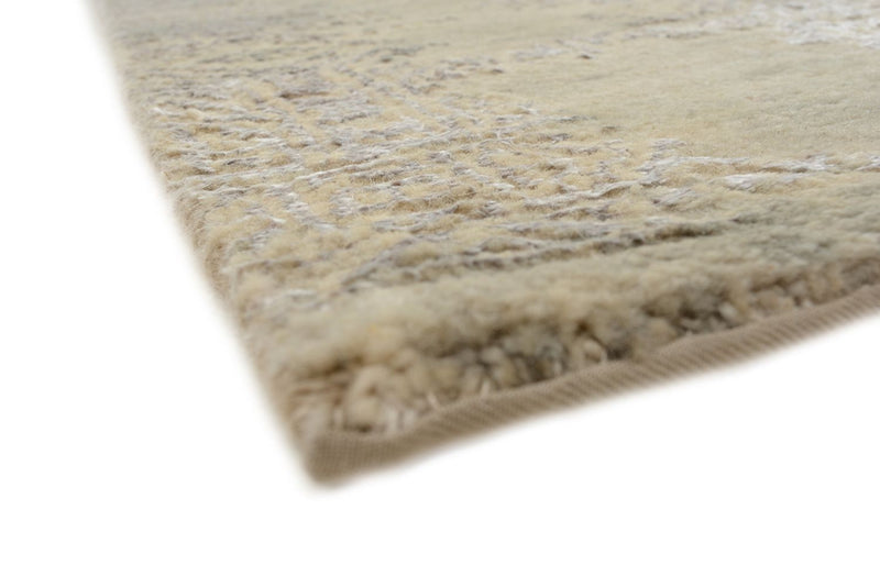 Designer Rug - 236 x 179 cm - light green