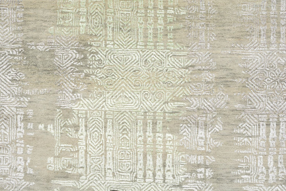 Designer Rug - 236 x 179 cm - light green