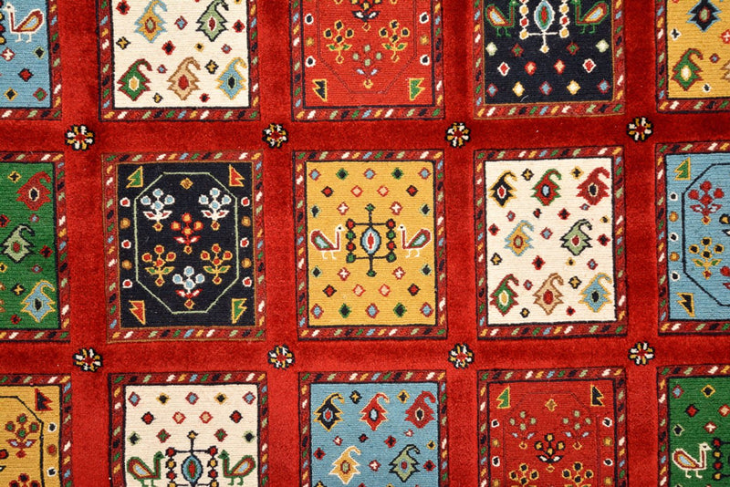 Oriental Rug - 244 x 176 cm - red