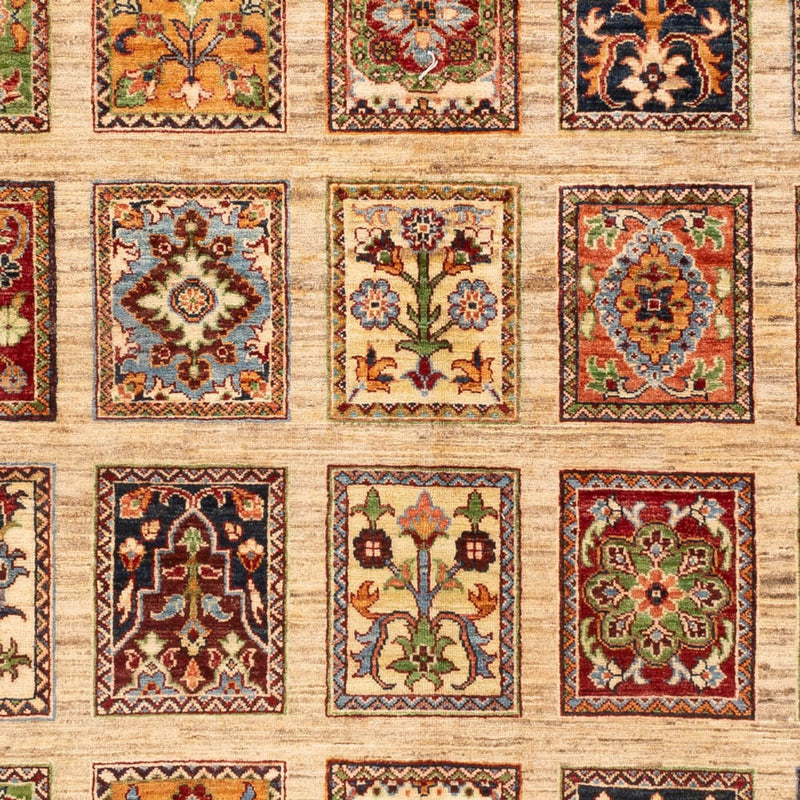 Ziegler Rug - Bakhtiari - 240 x 174 cm - light beige