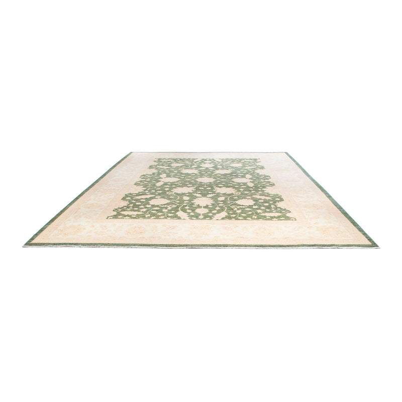 Ziegler Rug - 404 x 307 cm - olive green