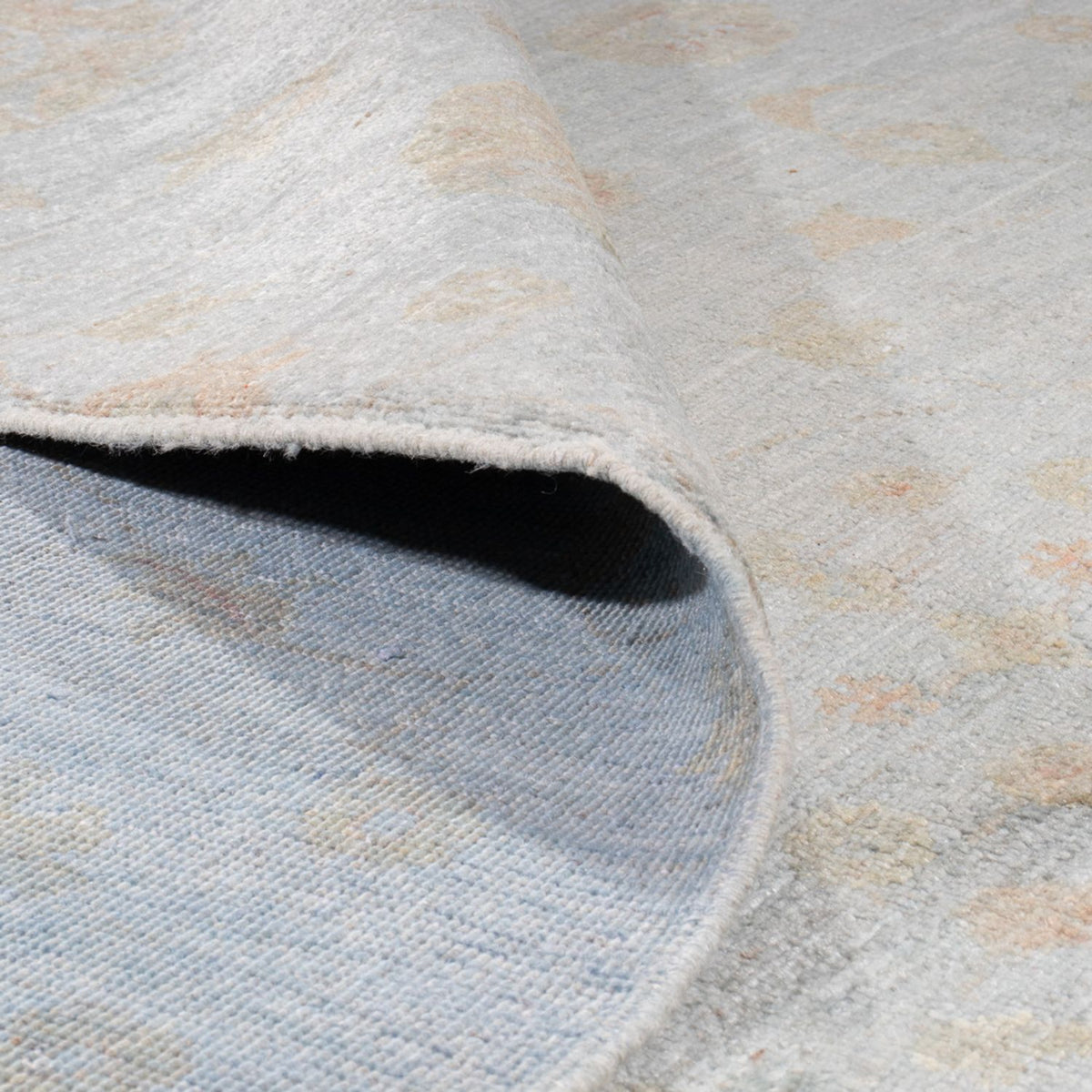 Ziegler Rug - Ariana - 240 x 176 cm - light blue