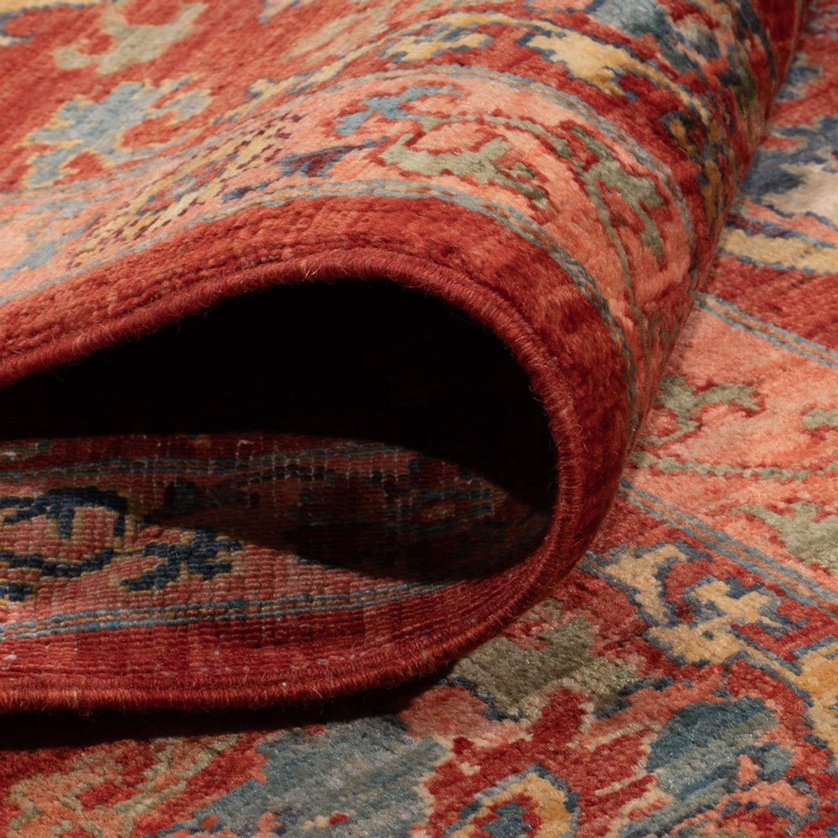 Ziegler Rug - Ariana - 255 x 192 cm - red